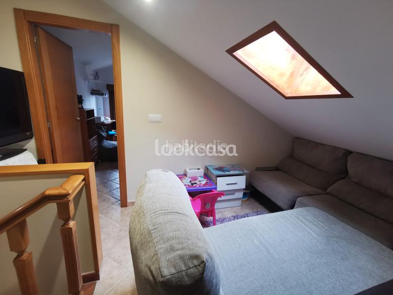 Foto a9382f38-d9c6-4cc0-939c-35756dd0b4bd. Xalet amb xemeneia calefacció aparcament a Dorrón Sanxenxo