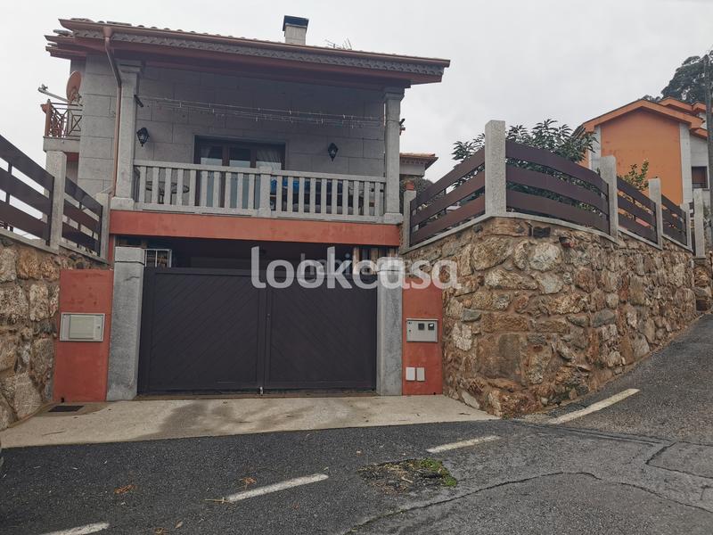 Foto b4c0327a-f4c6-4ff0-9a74-07bc1d130f5f. Xalet amb xemeneia calefacció aparcament a Dorrón Sanxenxo