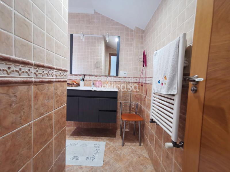 Foto de11ceb5-16a8-4da8-bd71-b5c2437fb5ee. Xalet amb xemeneia calefacció aparcament a Dorrón Sanxenxo