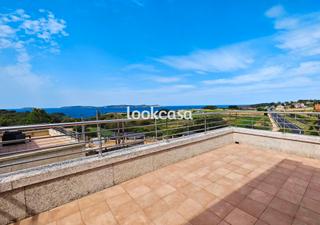 Xalet  Rua aios. Sanxenxo- noalla. chalet a 500 metros del mar y playas, con jard