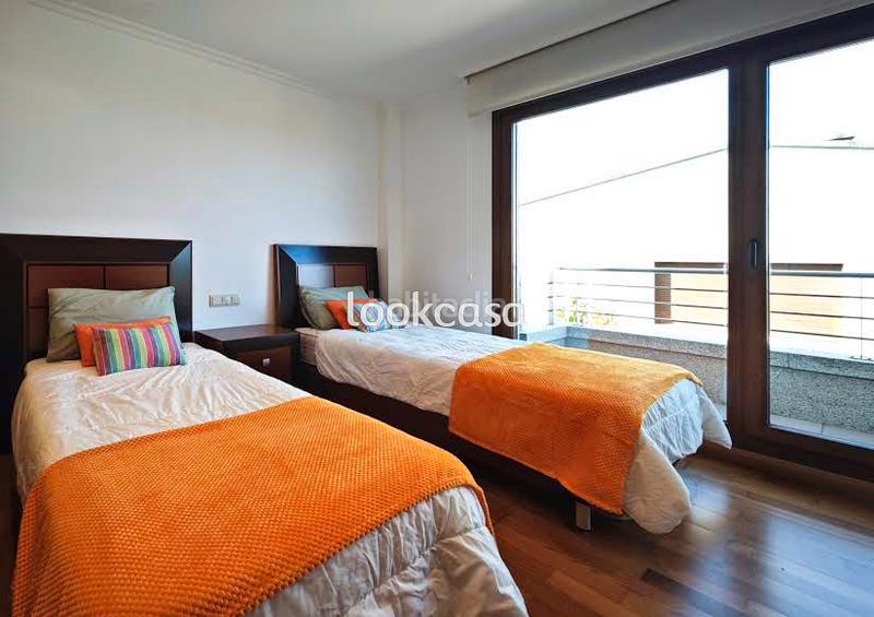 Foto 0c41328c-d786-4cda-850e-c486c3df5c4f. Chalet - Noalla. chalet a 500 metros del mar y playas, con jardín y terrazas vistas mar. en Sanxenxo