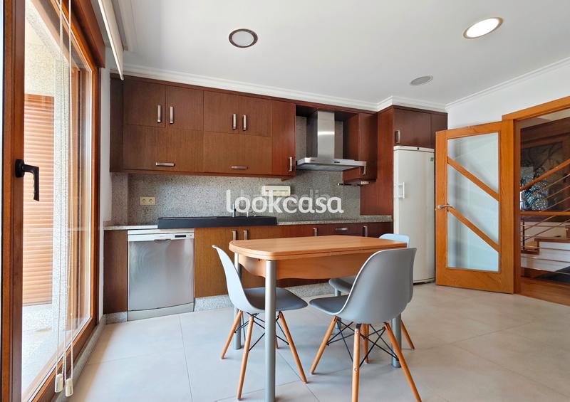 Foto 5c29a619-76ed-468d-aefb-0042dce750dd. Chalet - Noalla. chalet a 500 metros del mar y playas, con jardín y terrazas vistas mar. en Sanxenxo