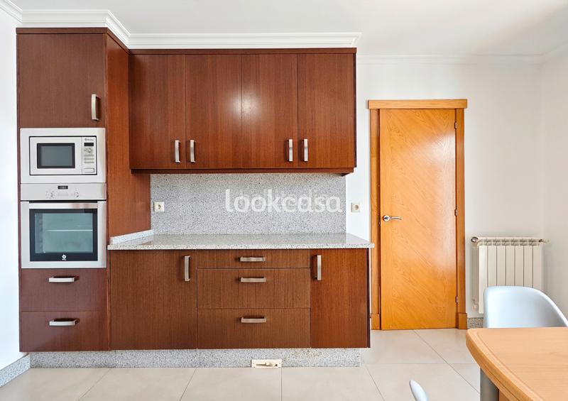 Foto cccf0e2f-bba8-4fcd-8f1d-44c1be2d3a9f. Chalet - Noalla. chalet a 500 metros del mar y playas, con jardín y terrazas vistas mar. en Sanxenxo