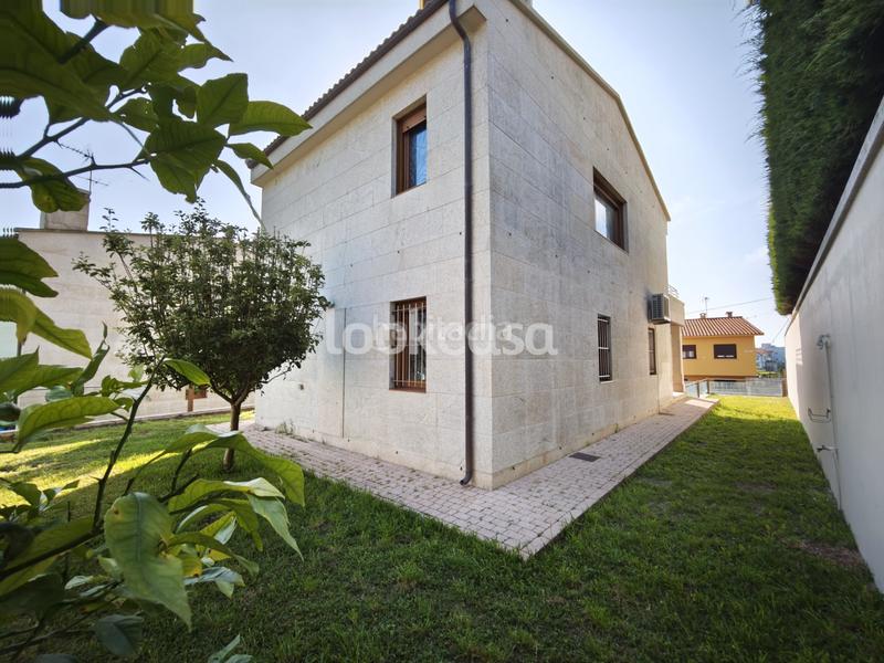 Foto ffdb81ad-71b8-4d6a-93aa-af2301db5b0c. Chalet - Noalla. chalet a 500 metros del mar y playas, con jardín y terrazas vistas mar. en Sanxenxo