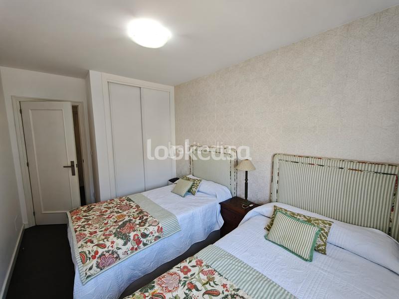 Foto 2cefe33e-fd01-4589-a887-f404200cf5bd. Flat with heating pool in Sanxenxo pueblo Sanxenxo