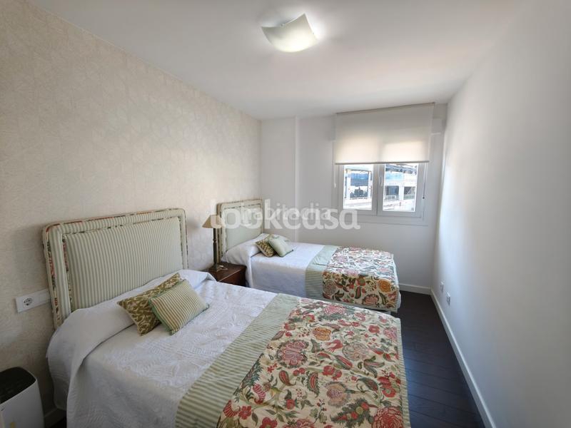 Foto cdb32ddc-36c6-4ce8-a706-d7d8a3926701. Flat with heating pool in Sanxenxo pueblo Sanxenxo