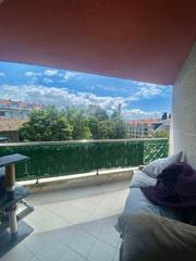Appartement  Rúa ricardo santos. Sanxenxo. piso amplio a 100 metros del centro y playas y a 600m.
