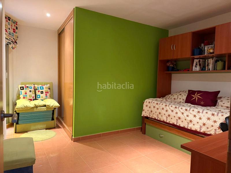 Foto fa754bef-738b-4ed3-92b7-a787be267459. Ground floor with parking in Poio