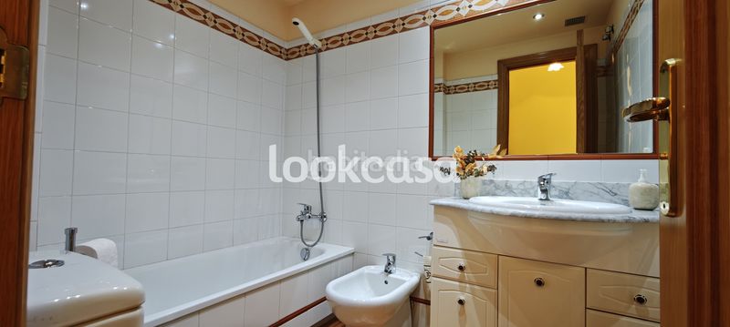 Foto 0193a64f-3196-4f6c-aa39-639e92cc4ed1. Àtic amb calefacció aparcament a Sanxenxo pueblo Sanxenxo