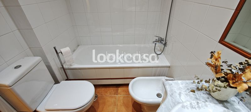 Foto 0bc1bb9b-86a6-4937-8218-3dcab66bc357. Àtic amb calefacció aparcament a Sanxenxo pueblo Sanxenxo