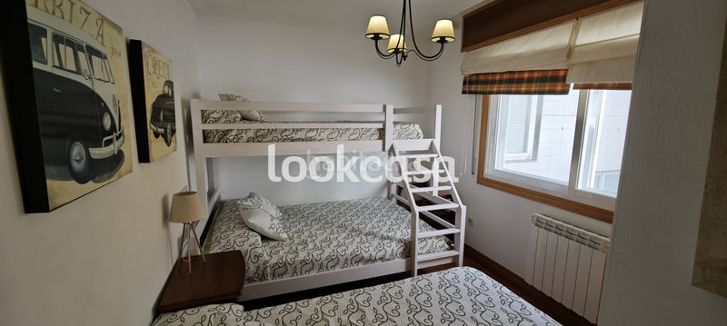 Foto 1d8fcbde-5f54-4201-9e18-d576865806e2. Àtic amb calefacció aparcament a Sanxenxo pueblo Sanxenxo