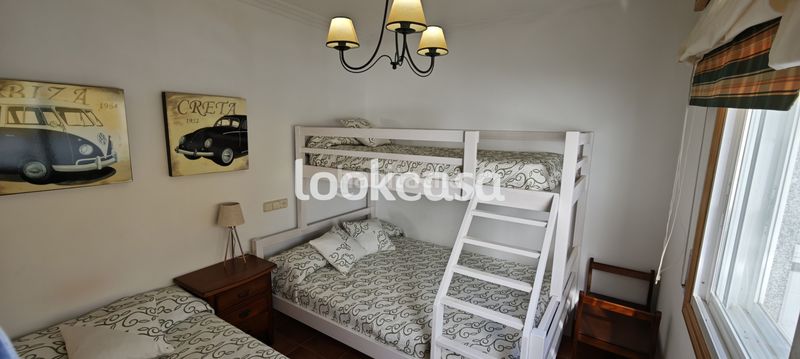 Foto 4d4ecf1f-2c73-4fe0-bd58-45e08b823ac2. Àtic amb calefacció aparcament a Sanxenxo pueblo Sanxenxo