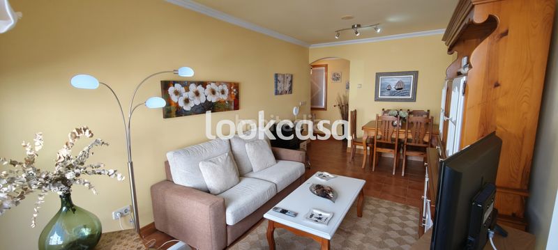 Foto f4a34589-a061-4e5f-8ce2-9f7ea317e37a. Àtic amb calefacció aparcament a Sanxenxo pueblo Sanxenxo