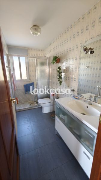 Foto cbc89386-b4ed-444f-94dd-724a4f514af4. Casa amb xemeneia calefacció aparcament a Arra Sanxenxo