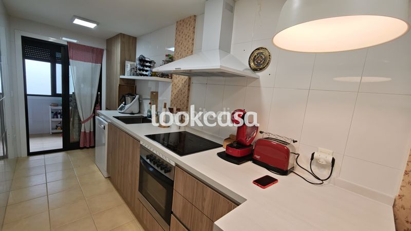 Foto 1e3633d0-93f3-4971-94cc-c6549e4e0b50. Àtic amb calefacció aparcament a Sanxenxo pueblo Sanxenxo