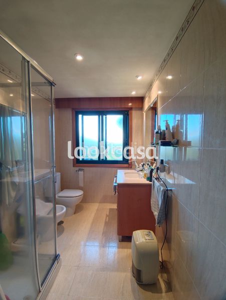 Foto ad79d363-957e-40bd-a182-25d6c830b696. Pis amb calefacció aparcament a Vilalonga Sanxenxo