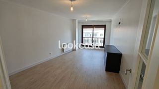 Flat  Avenida covelo. Poio-covelo. piso amplio y céntrico, totalmente reformado a un p
