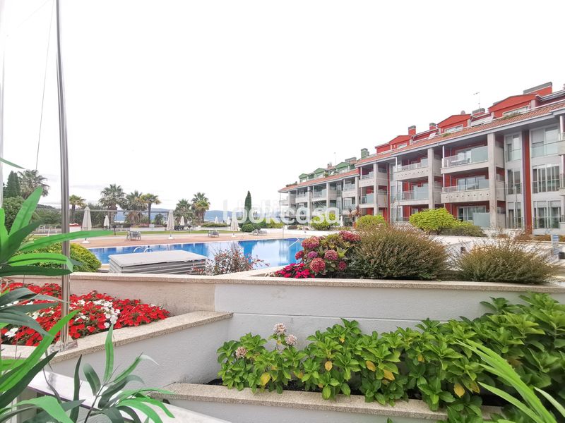 Foto 0704dddc-89da-42be-a4e3-467a8e2c33c7. Pis amb calefacció aparcament piscina a Adina - Portonovo Sanxenxo