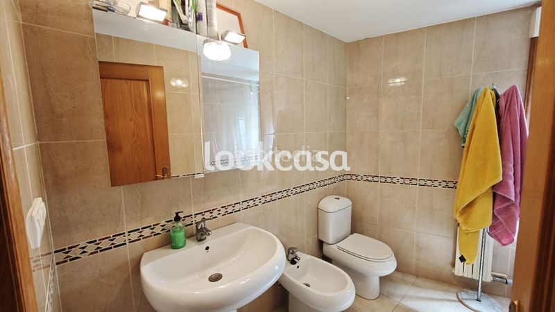 Foto c45240fa-bcad-4aaa-aaf8-bc1aebfa42c4. Pis amb calefacció aparcament a Sanxenxo pueblo Sanxenxo