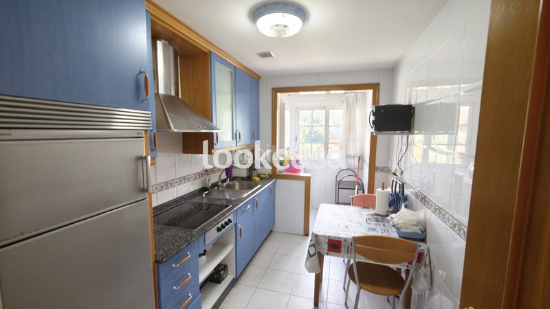 Foto f32dcae3-6e88-428f-b08e-efc8f1da1244. Pis amb calefacció aparcament a Sanxenxo pueblo Sanxenxo