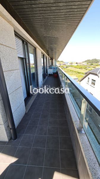 Foto 17973098-6a9a-4089-a97e-b043b3e19db5. Pis amb calefacció aparcament a Noalla Sanxenxo