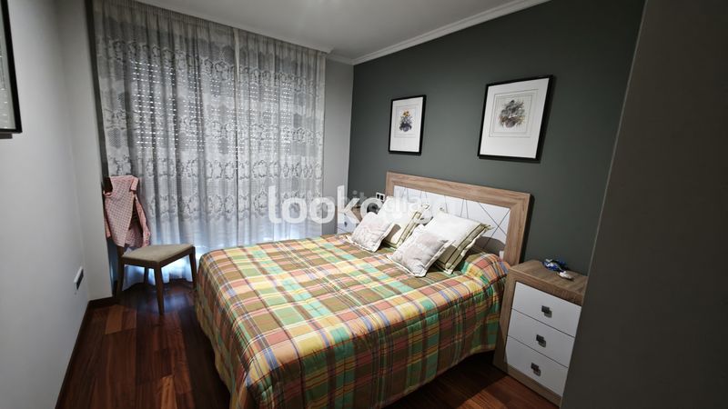 Foto 514ec0e4-9e5b-4773-8052-8f135b0249e9. Pis amb calefacció aparcament a Noalla Sanxenxo