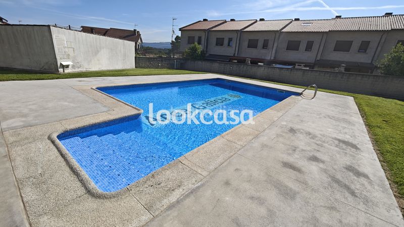 Foto 8e3cc6fa-ec6c-4b86-899a-539aedce3d15. Pis amb calefacció aparcament piscina a Adina - Portonovo Sanxenxo