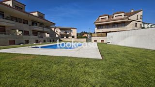 Appartamento  Lugar forxan. Sanxenxo. piso céntrico y bien comunicado en urb. con piscina y