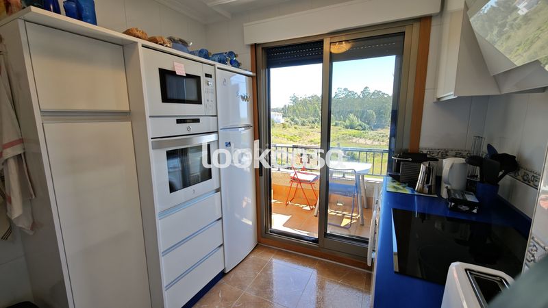 Foto 8a630073-64fd-4ce6-9008-8c25ee2b1579. Pis amb calefacció aparcament piscina a Noalla Sanxenxo