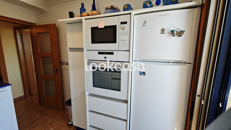 Foto bc319399-e809-49b3-b6f7-0767810f53c9. Pis amb calefacció aparcament piscina a Noalla Sanxenxo