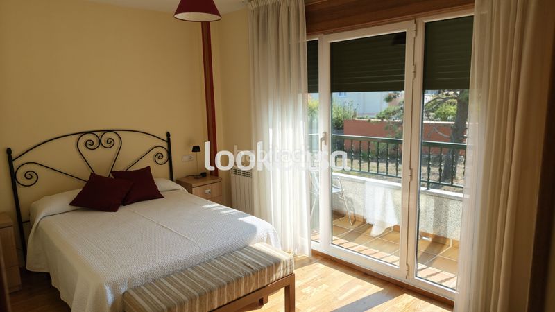 Foto 52a0418c-9627-4857-b475-0cb3eabc32a9. Pis amb calefacció aparcament piscina a Noalla Sanxenxo