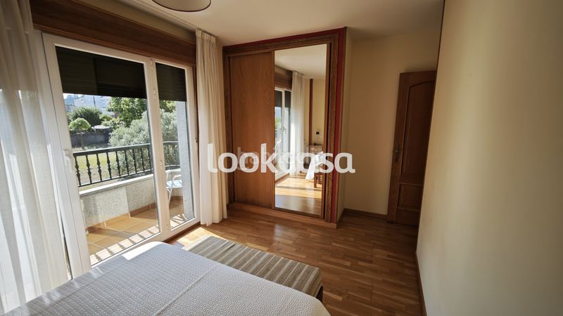 Foto d898f636-2c22-4d1d-bff2-113483559619. Pis amb calefacció aparcament piscina a Noalla Sanxenxo