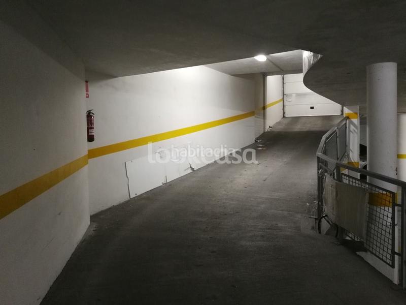 Foto d9471df9-610a-45b8-9657-05817e594250. Aparcament cotxe a Meaño