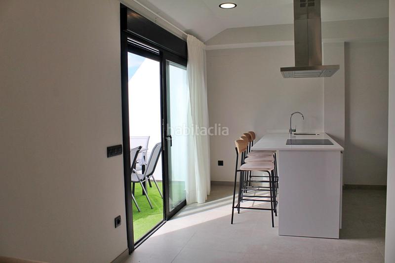 Foto 7b0f2b78-59f4-4682-8deb-2b86e554ae86. Attique dans calle bernardo de la torre 62 dans Santa Catalina - Canteras Palmas de Gran Canaria (Las)