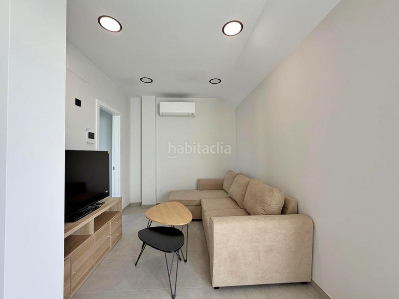 Foto b9048bdd-16d2-4fc8-98bc-2dbc0cdf9aad. Attique dans calle bernardo de la torre 62 dans Santa Catalina - Canteras Palmas de Gran Canaria (Las)