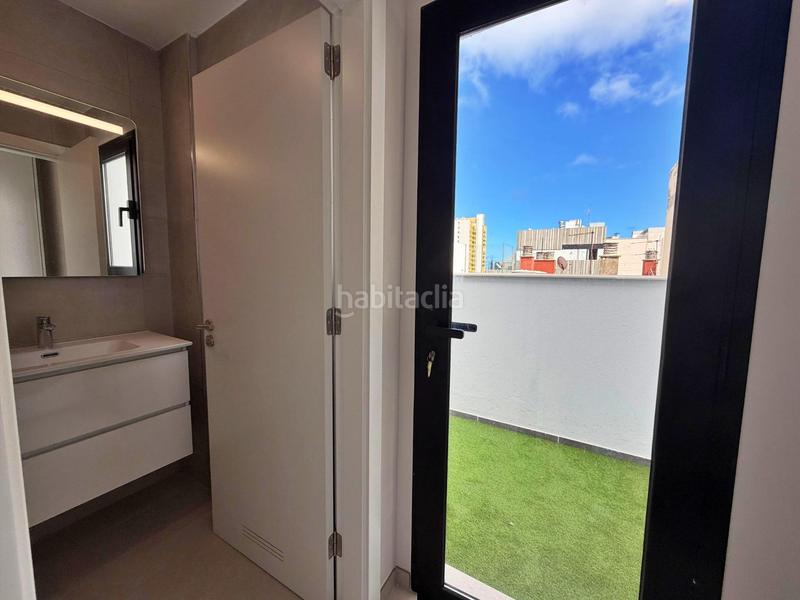 Foto bc71f3a5-2b37-4361-9dc7-5a08a34caccd. Attique dans calle bernardo de la torre 62 dans Santa Catalina - Canteras Palmas de Gran Canaria (Las)