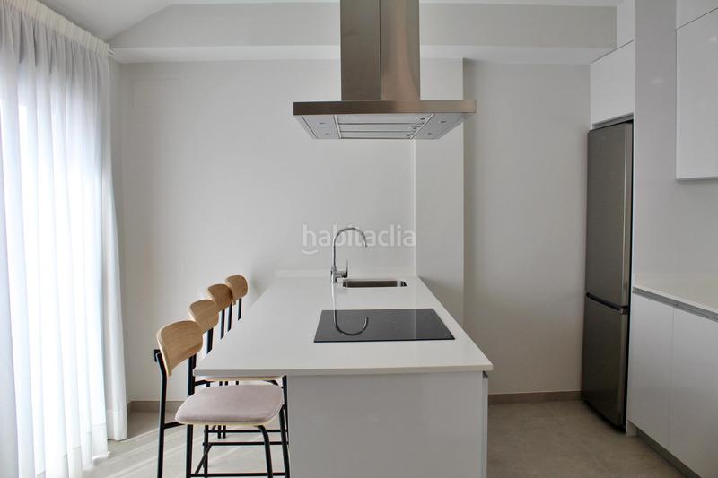 Foto c167f8d1-deb5-4e65-a33e-b7d97d14e0ff. Attique dans calle bernardo de la torre 62 dans Santa Catalina - Canteras Palmas de Gran Canaria (Las)