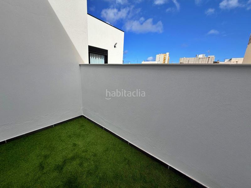 Foto dee32130-7826-48b8-9a0b-21e1f39eb862. Attique dans calle bernardo de la torre 62 dans Santa Catalina - Canteras Palmas de Gran Canaria (Las)
