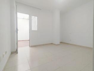 Etagenwohnung  Calle almansa 37. Piso en venta cerca de playa de las canteras