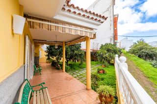 Maison  Calle de los eucaliptos. Casa familiar con jardín y vistas