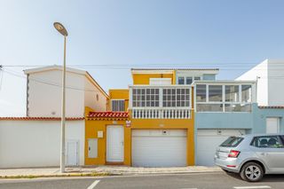 Maison jumelée à La Garita - Marpequeña. Casa en venta en la garita