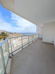 Lloguer Pis  Carretera de chile. Excelente piso a estrenar con terraza de 14 m2, 3 dormitorios, g