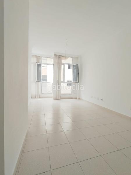 Foto 423e028f-8482-4dce-b34d-e6d200f86083. Piso en calle almansa 37 piso en venta cerca de playa de las canteras en Palmas de Gran Canaria (Las)