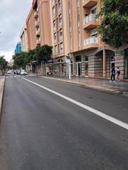 Parking coche en Calle paseo cayetano de lugo 3. Amplia plaza garaje de moto