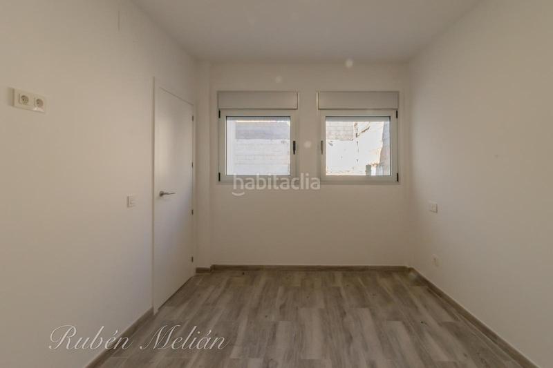 Foto e50a3728-6f2c-481b-9edc-3a217810c5b9. Piso  en venta zona Isleta en Isleta Palmas de Gran Canaria (Las)