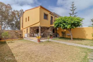 Chalet en Firgas. Chalets en firgas