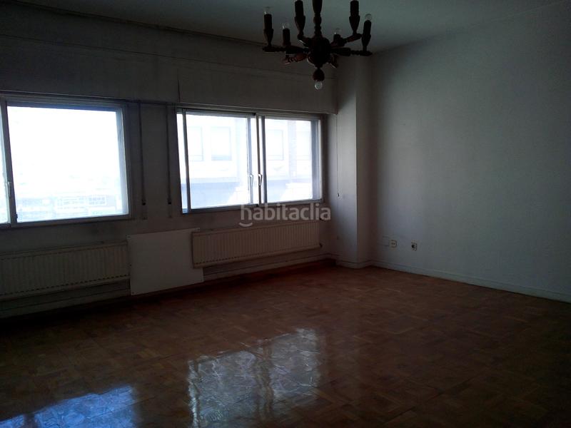 Foto a46aa414-33f3-4408-a519-a469e1699096. Appartement avec parking dans Reyes Católicos Burgos