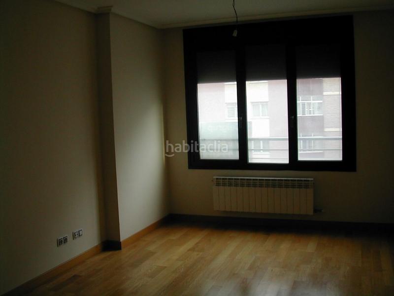 Foto ae2417f0-42ef-4afb-8b48-1b2a85337d00. Appartement avec chauffage dans Juan XXIII - Las Torres - G2 Burgos