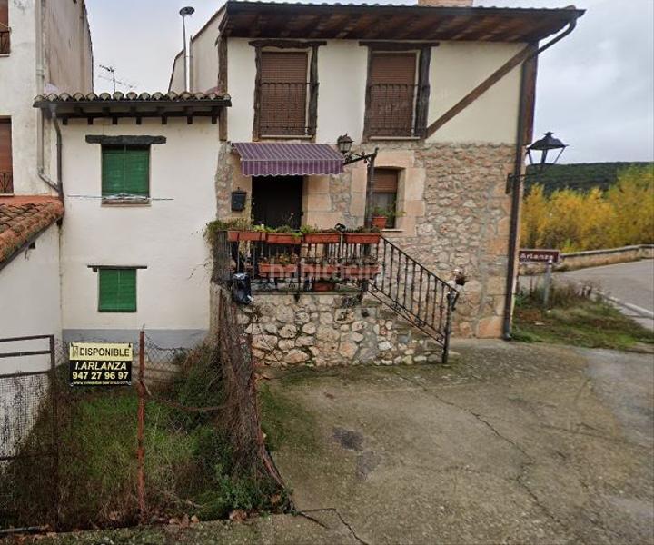 Foto 2ed19ab1-b1cb-4c02-ae27-b815c42dc118. Casa adosada en Covarrubias