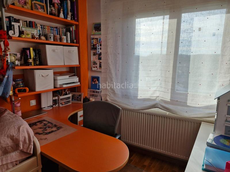 Foto 7e2d04f7-7aad-49fa-a5bc-442fe7bfe175. Flat with heating parking in Barriada de Yagüe Burgos